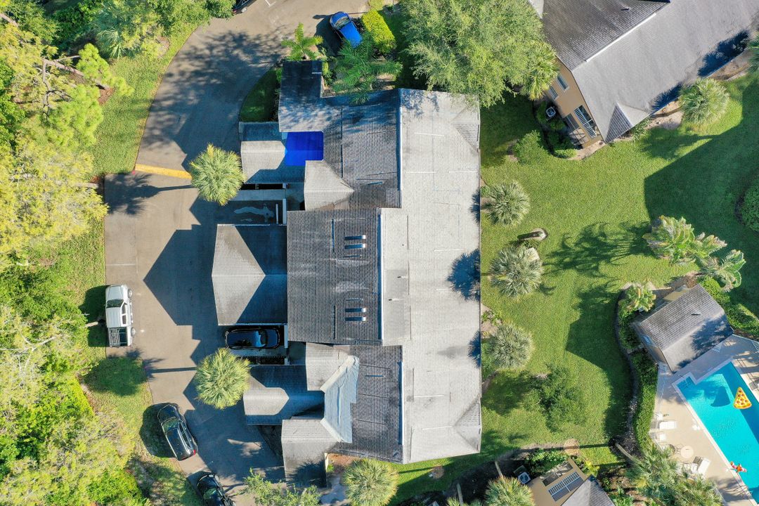 9605 Crescent Garden Dr, Naples, FL 34109