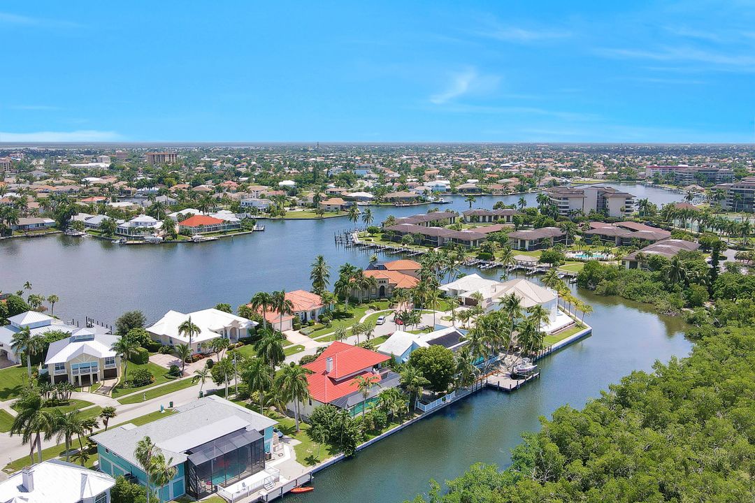 426 Spinnaker Dr, Marco Island, FL 34145