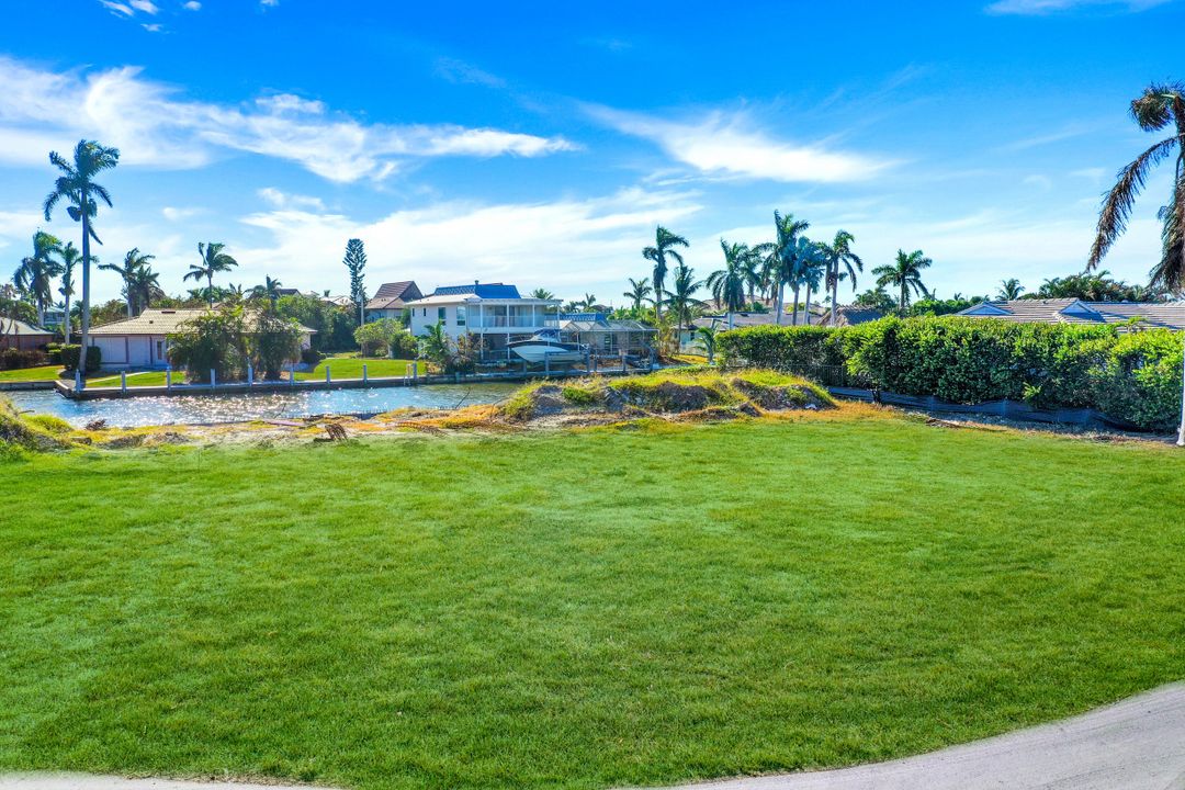 975 Sundrop Ct, Marco Island, FL 34145