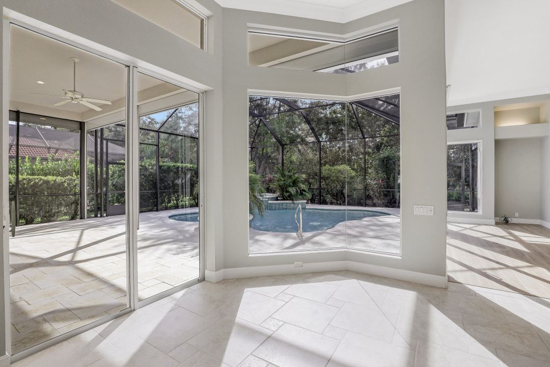 518 Wedgewood Way, Naples, FL 34119