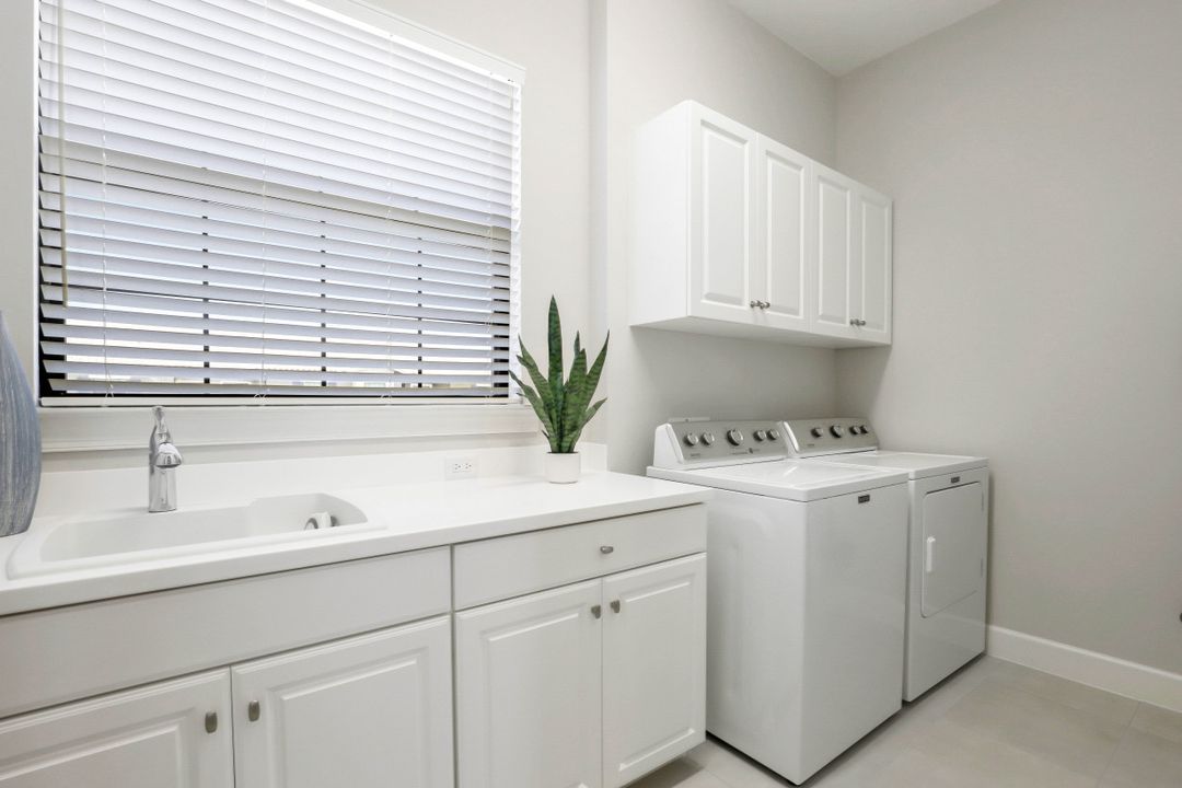9653 Montelanico Loop, Naples, FL 34119