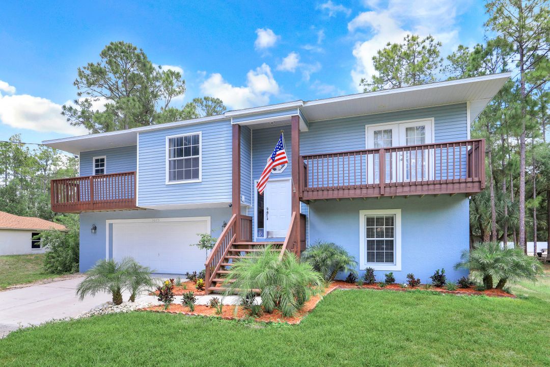 3675 10th Ave SE, Naples, FL 34117