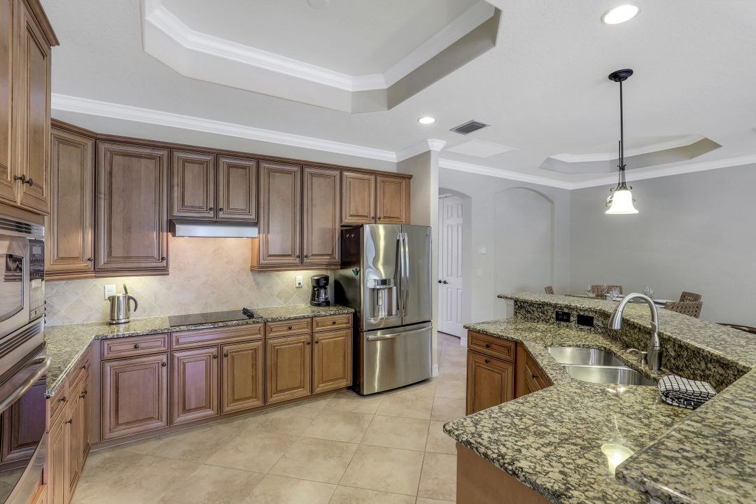 9530 Piacere Way, Naples, FL 34113