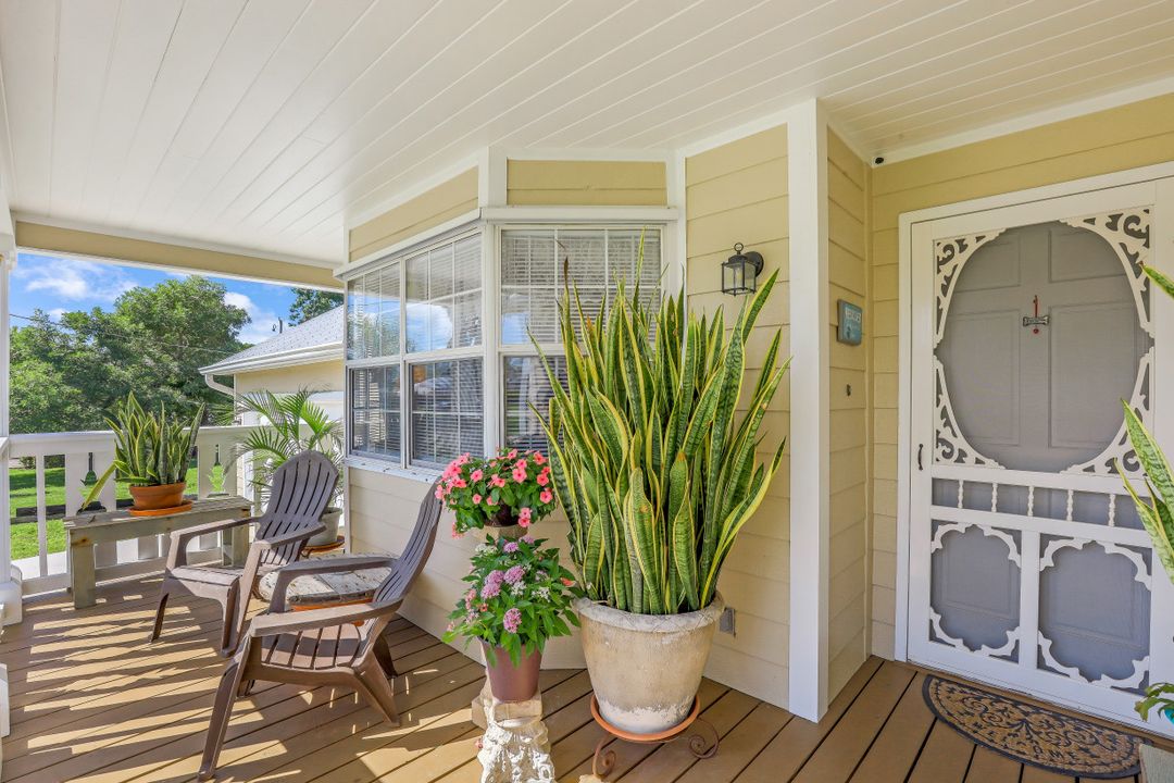 20520 Pine Tree Ln, Estero, FL 33928