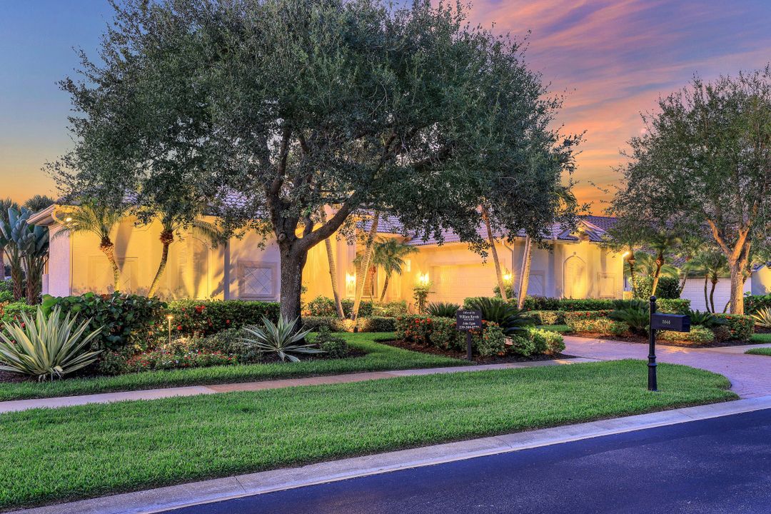 2046 Imperial Cir, Naples, FL 34110