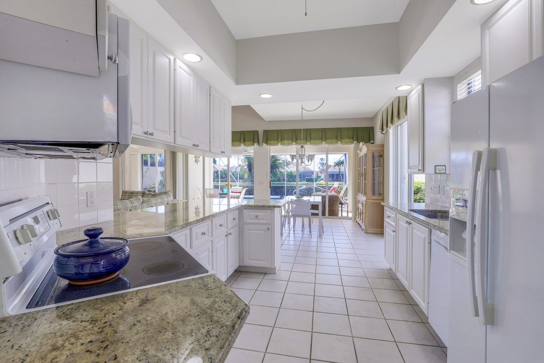 4409 Novato Ct, Naples, FL 34109