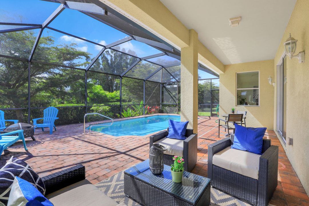 8616 Sumner Ave, Fort Myers, FL 33908