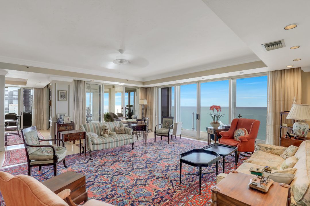 10 Seagate Dr #6S, Naples, FL 34103