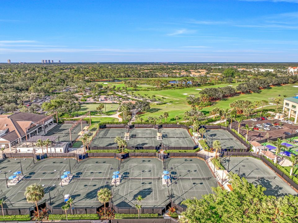 26660 Country Club Dr, Bonita Springs, FL 34134