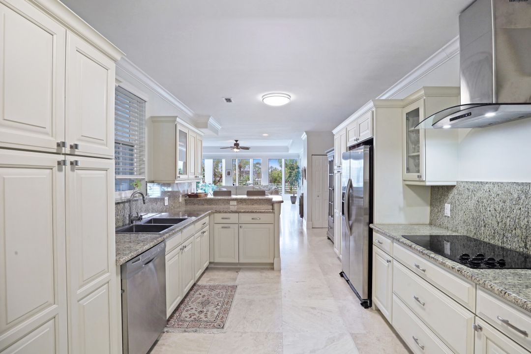 828 Hideaway Cir E #413, Marco Island, FL 34145