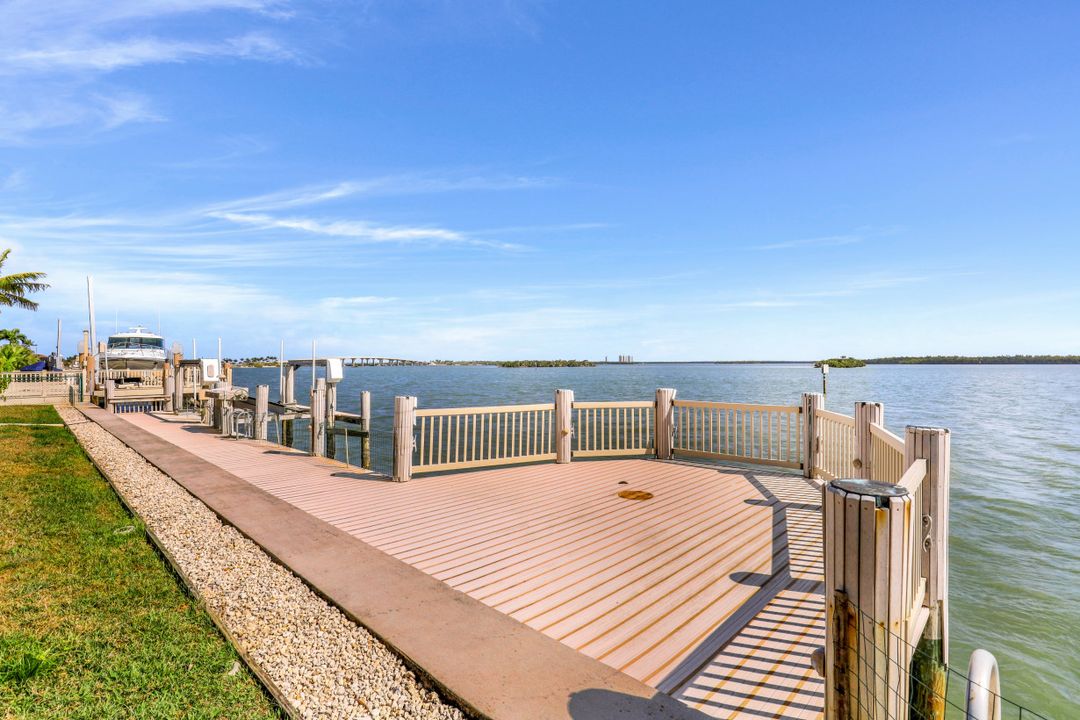 471 Pepperwood Ct, Marco Island, FL 34145