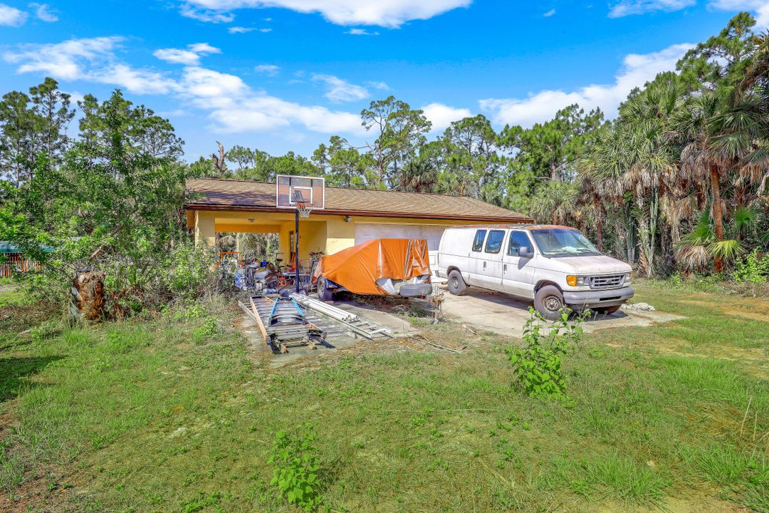 781 11th St SW, Naples, FL 34117