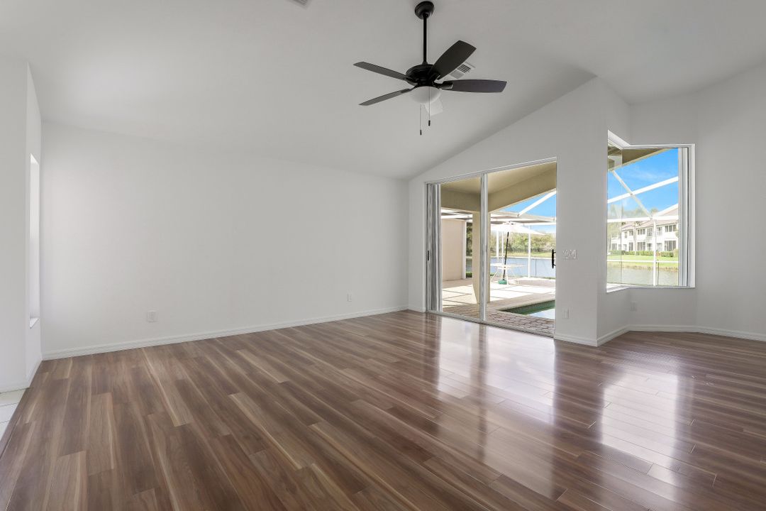 14832 Paradigm Ct, Fort Myers, FL 33919