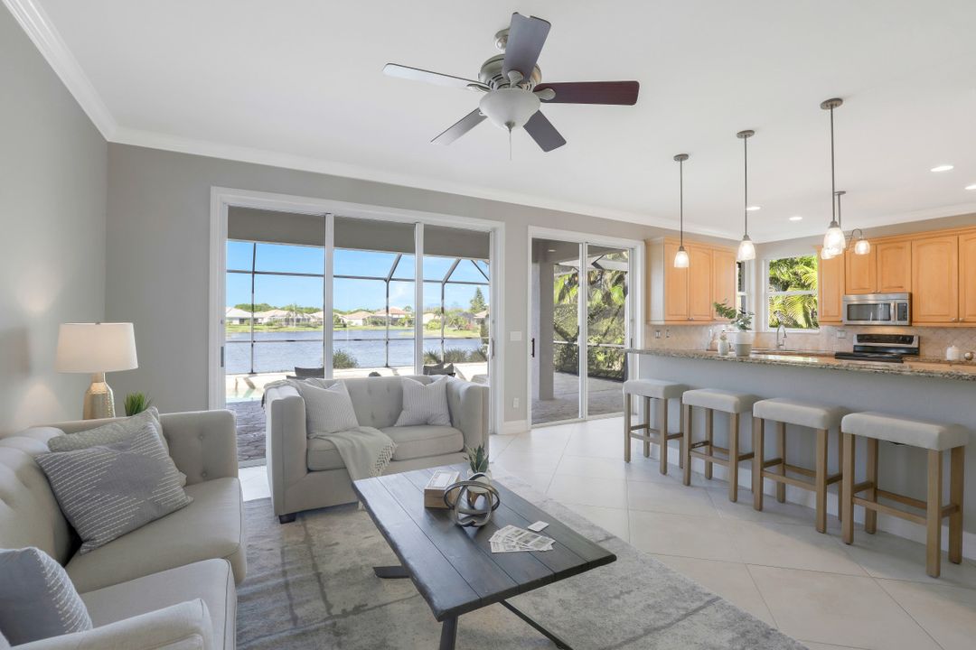 11043 Lakeland Cir, Fort Myers, FL 33913