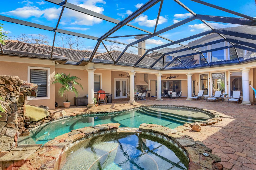 3645 7th Ave NW, Naples, FL 34120