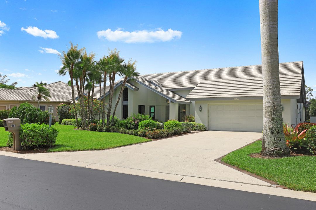 1380 Bald Eagle Dr, Naples, FL 34105