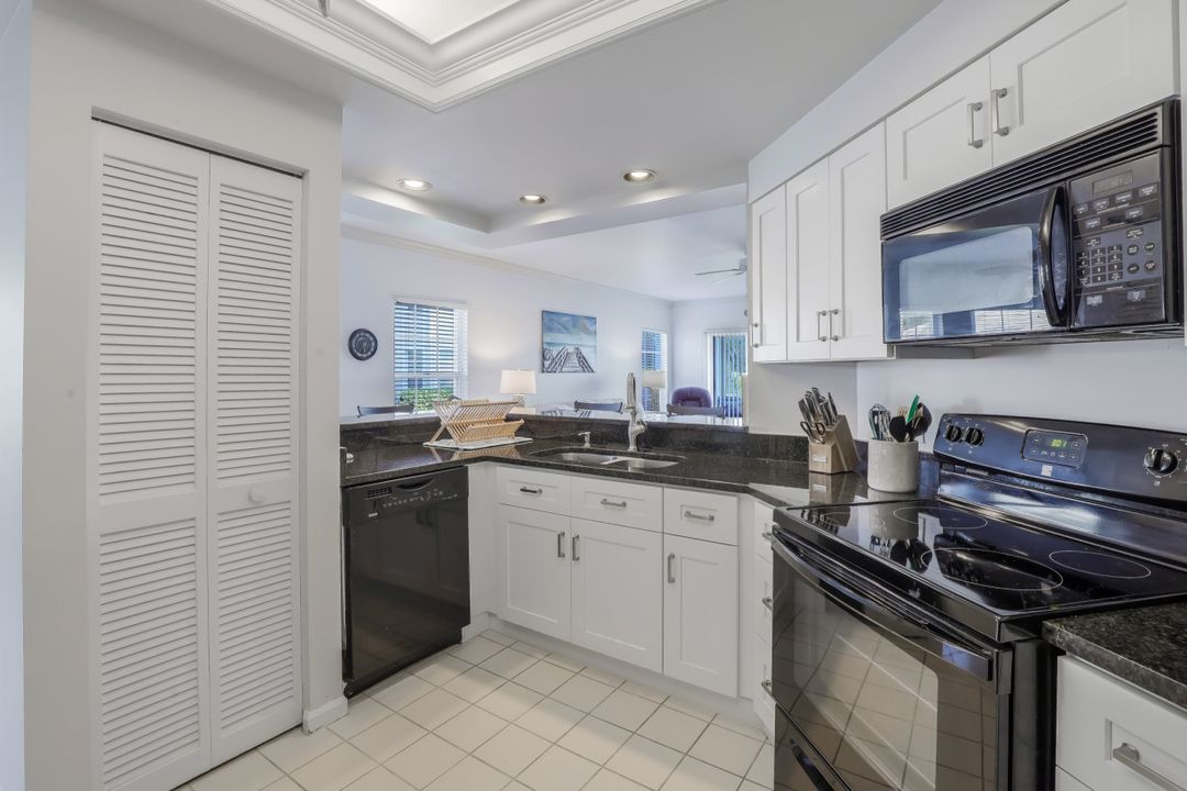 6260 Bellerive Ave #4-404, Naples, FL 34119