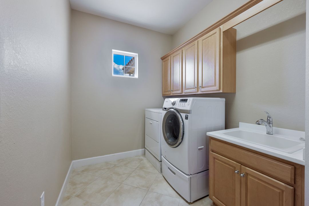 10380 Glastonbury Cir #202, Fort Myers, FL 33913