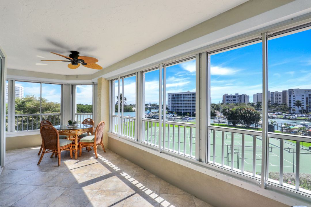 25 Bluebill Ave #201, Naples, FL 34108