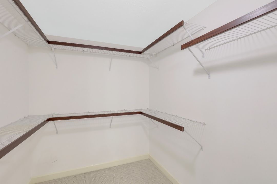 13105 Vanderbilt Dr #408, Naples, FL 34110