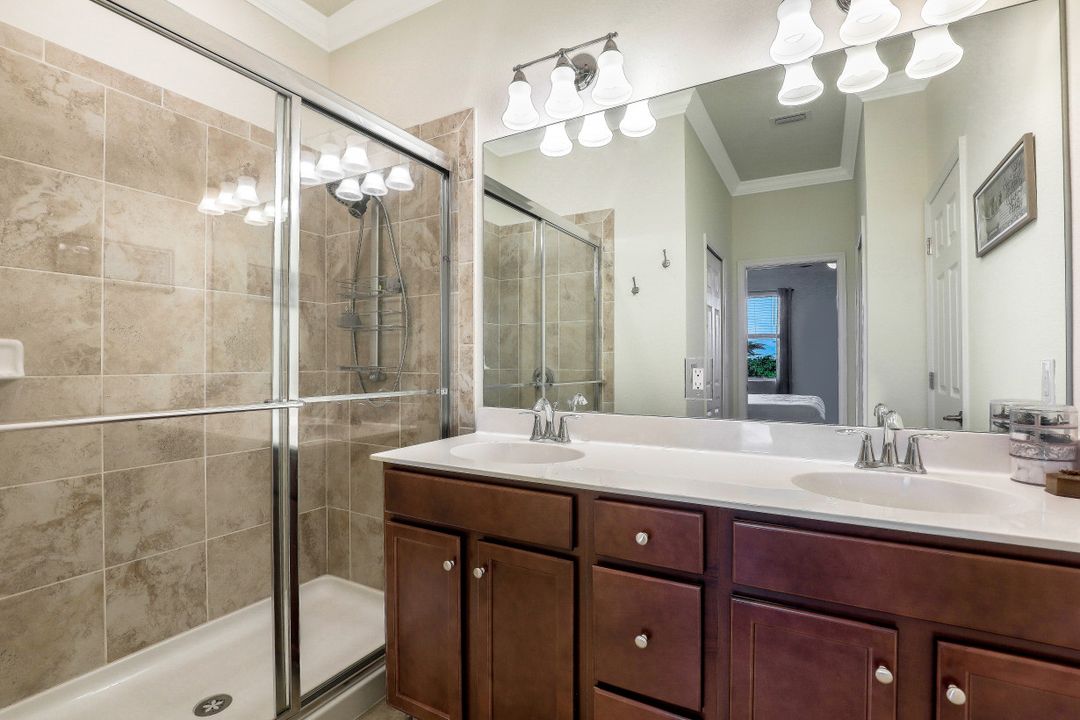 2630 Bloom Ln, Naples, FL 34120