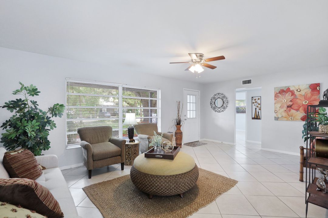 1637 Winkler Ave, Fort Myers, FL 33901