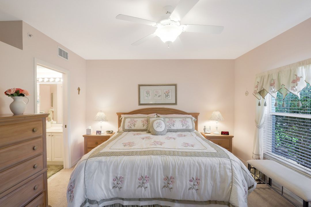 5015 Cedar Springs Dr #104, Naples, FL 34110