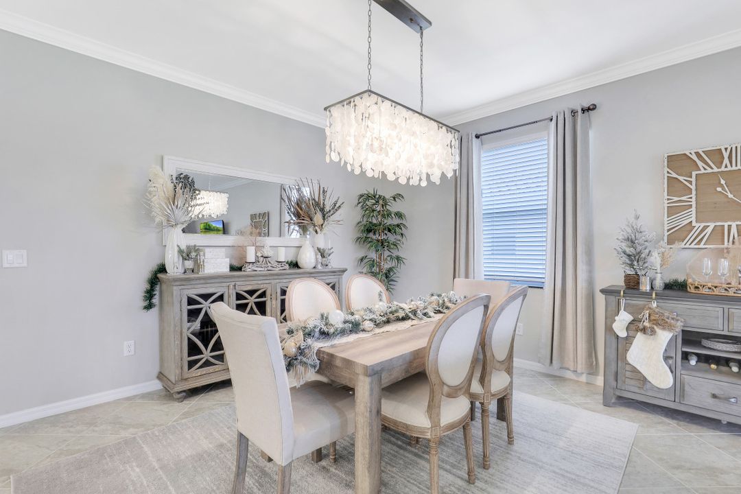 2105 Clementine St, Naples, FL 34120