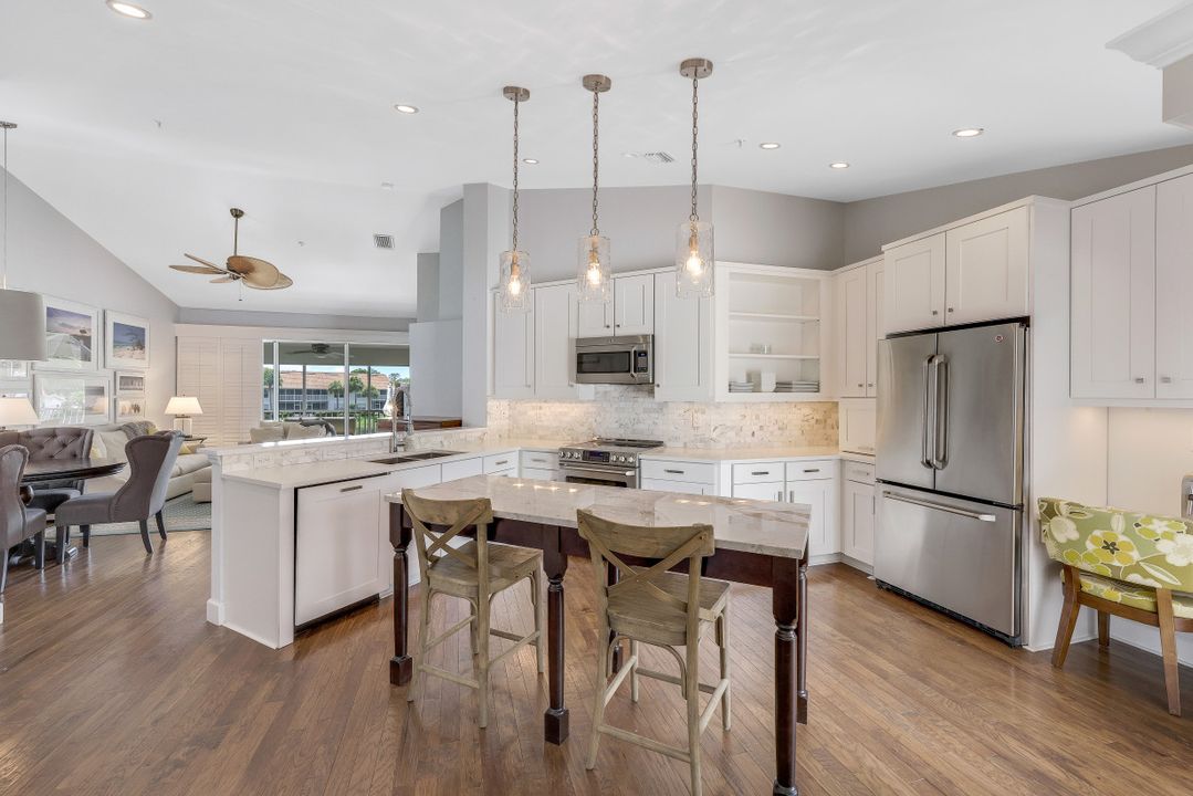 5100 Cedar Springs Dr #201, Naples, FL 34110