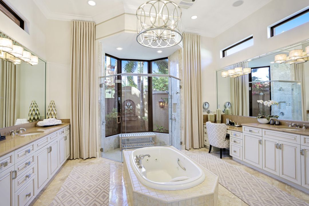 9214 Marble Stone Dr, Naples, FL 34120