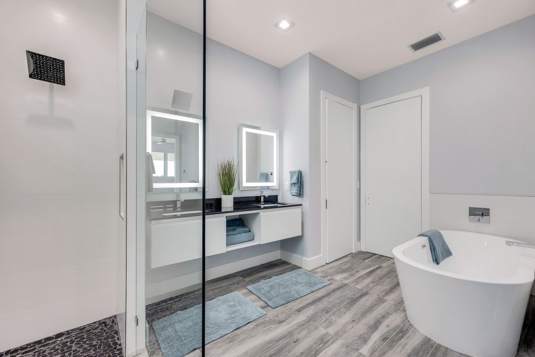 5020 Pelican Blvd, Cape Coral, FL 33914