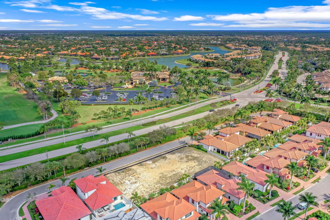 7968 Cordoba Pl, Naples, FL 34113