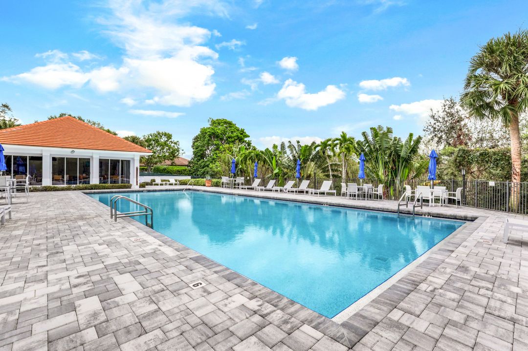 25670 Springtide Ct, Bonita Springs, FL 34135