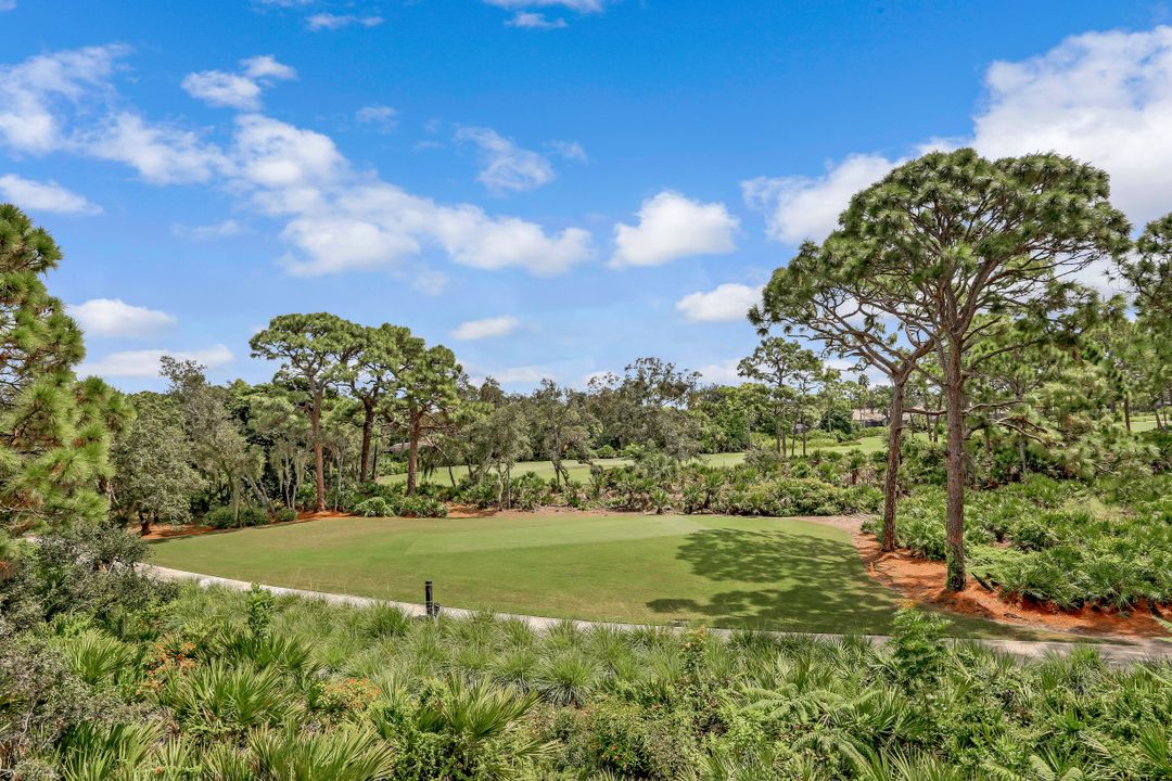 27119 Oakwood Lake Dr, Bonita Springs, FL 34134