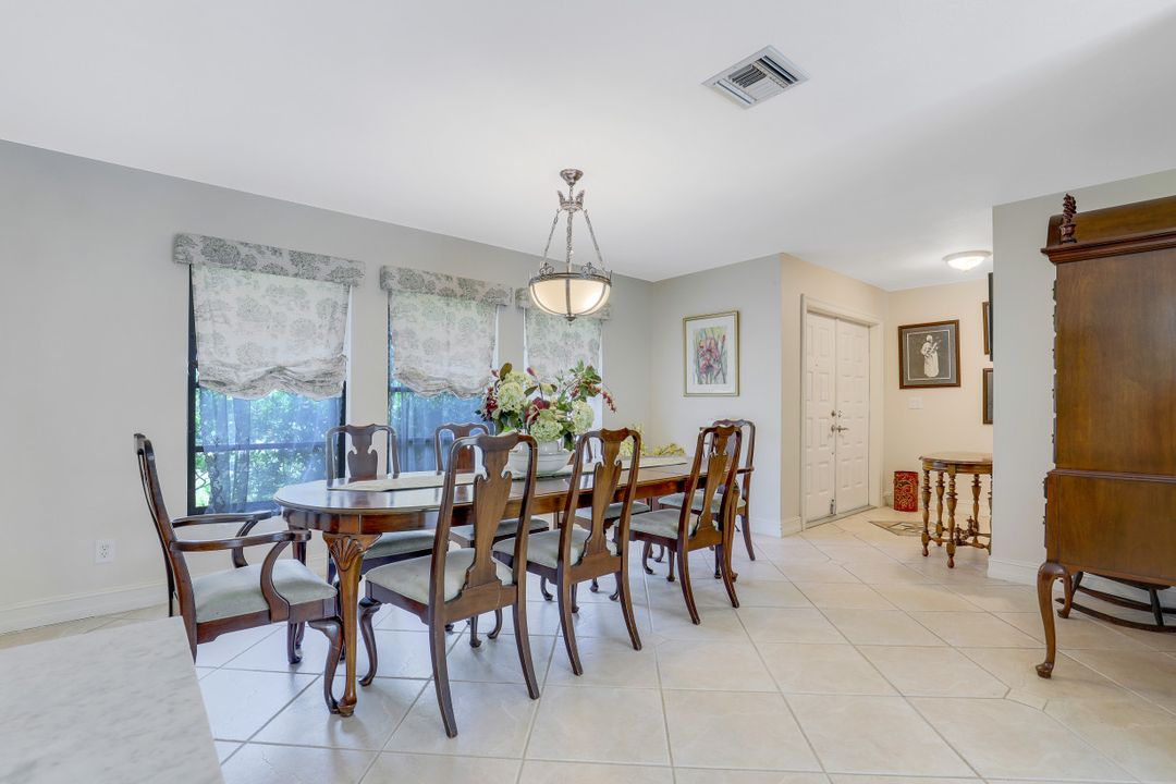 2326 Kings Lake Blvd, Naples, FL 34112