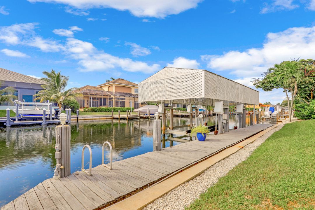 188 Richmond Ct, Marco Island, FL 34145