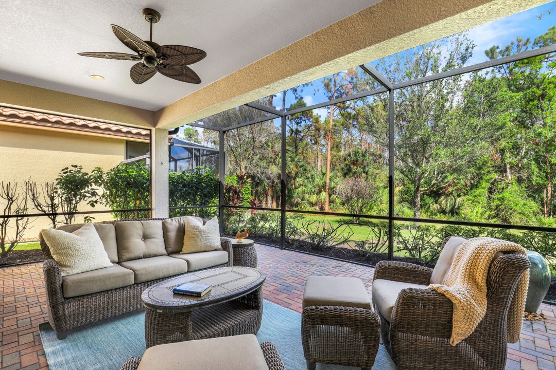 9345 Isla Bella Cir, Bonita Springs, FL 34135