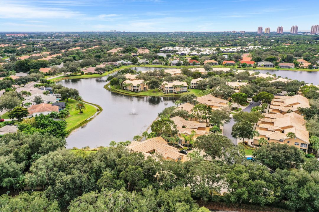 24820 Lakemont Cove Ln #201, Bonita Springs, FL 34134