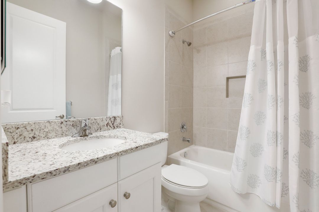 4554 Luminary Ave, Naples, FL 34119