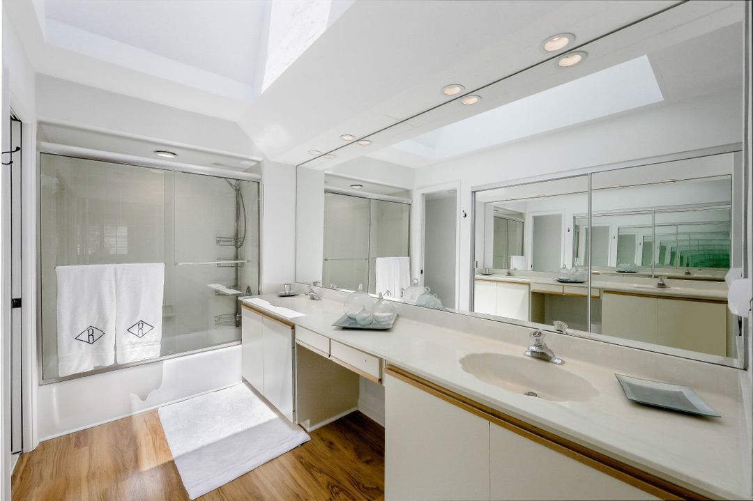 523 Serendipity Dr #523, Naples, FL 34108