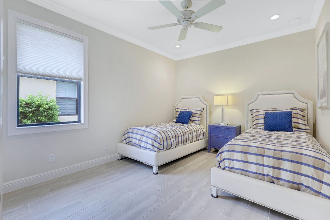 10102 Palazzo Dr, Naples, FL 34119