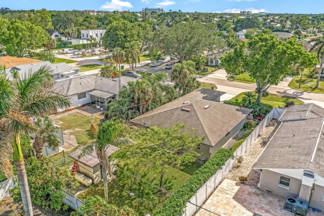 749 97th Ave N, Naples, FL 34108