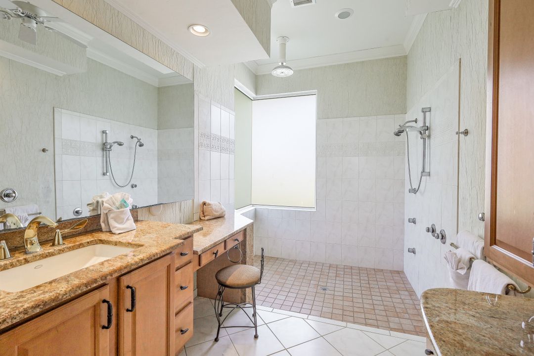 690 Pelican Ct, Marco Island, FL 34145