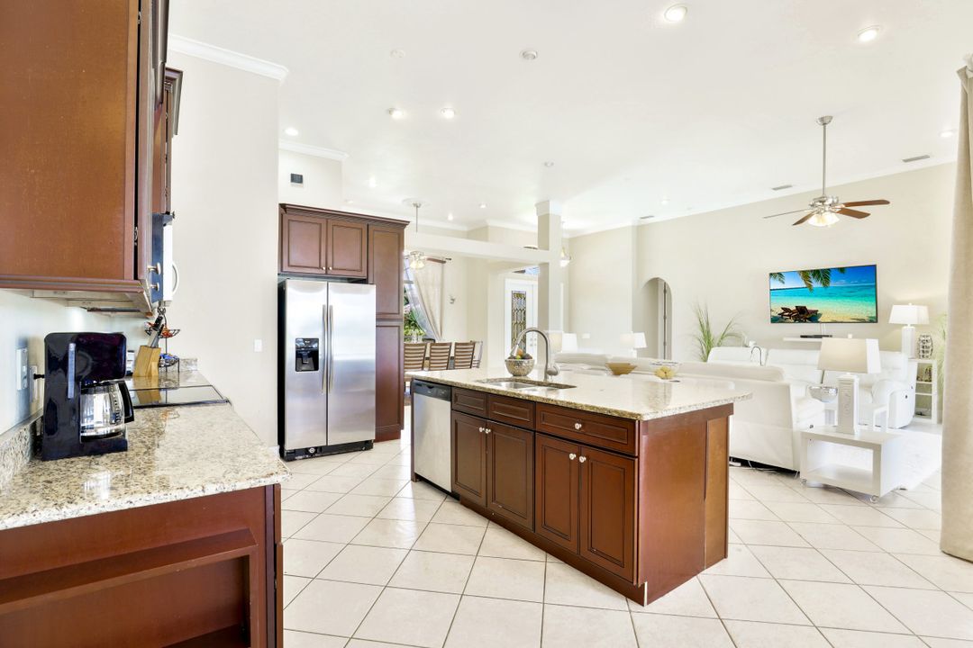 4102 SW 27th Ave, Cape Coral, FL 33914