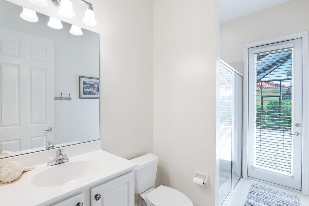 5014 Old Pond Dr, Naples, FL 34104