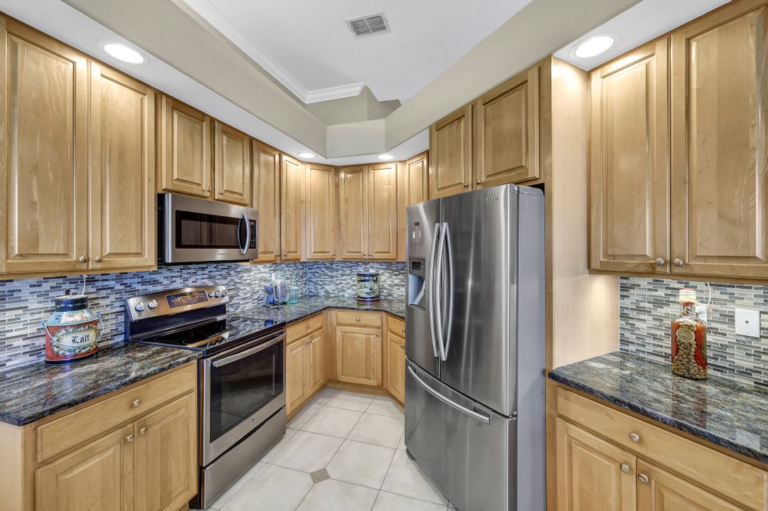 469 Persian Ct, Marco Island, FL 34145