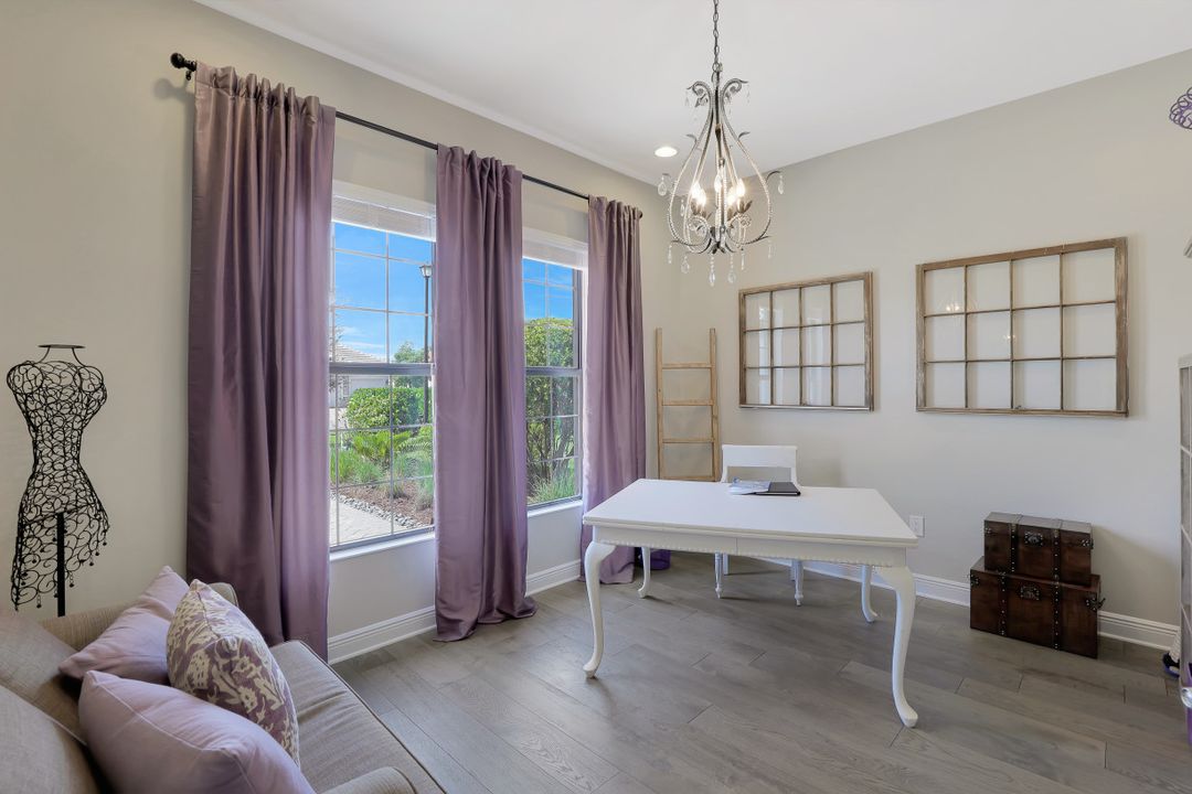 2155 Antigua Ln, Naples, FL 34120