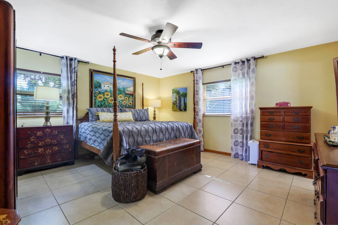 27011 Homewood Dr, Bonita Springs, FL 34135