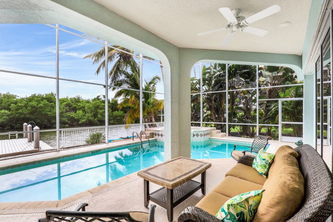 450 Spinnaker Dr, Marco Island, FL 34145