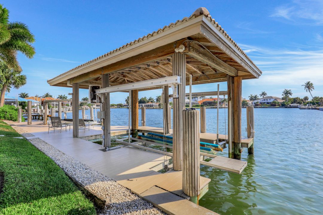 110 Copperfield Ct, Marco Island, FL 34145